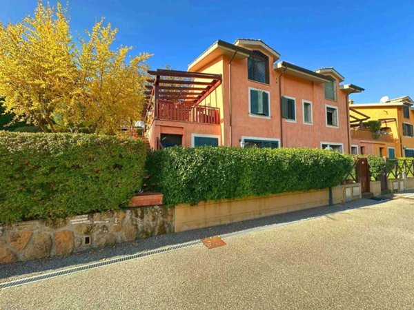 casa indipendente in vendita a Morlupo