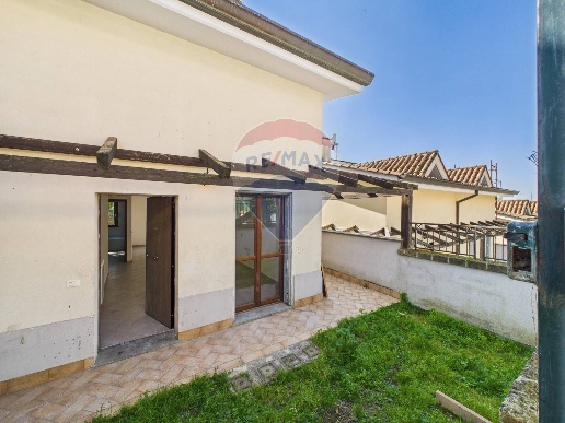 casa indipendente in vendita a Morlupo