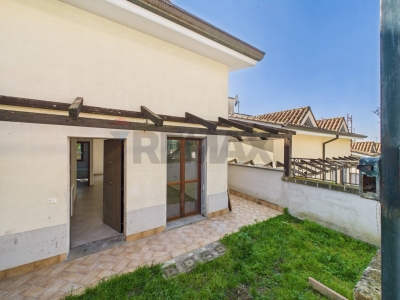 casa indipendente in vendita a Morlupo