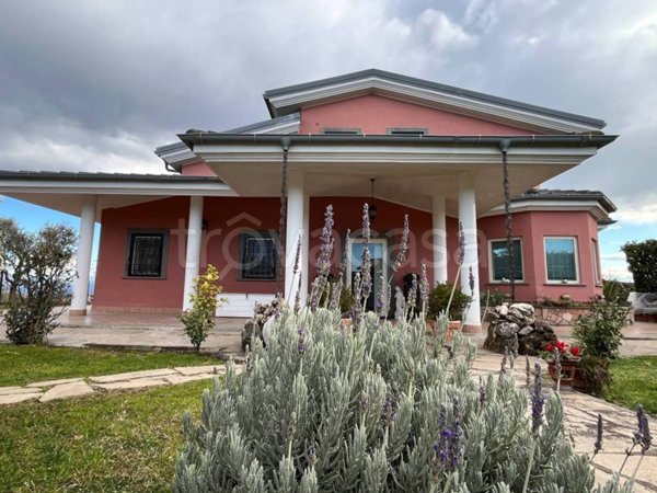 casa indipendente in vendita a Morlupo