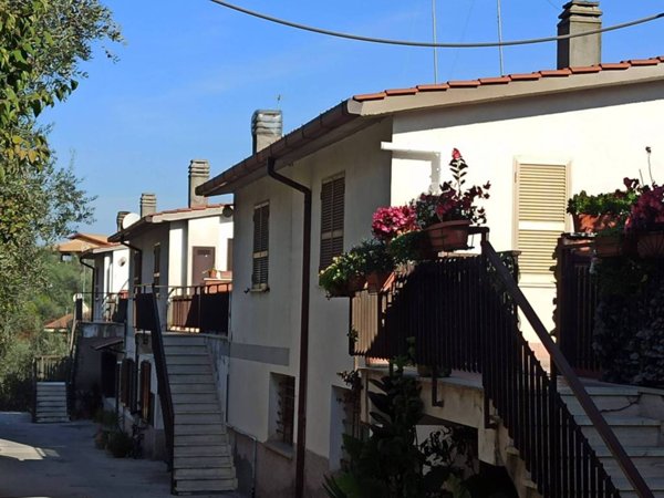 casa indipendente in vendita a Morlupo