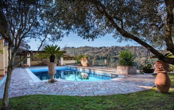 casa indipendente in vendita a Morlupo