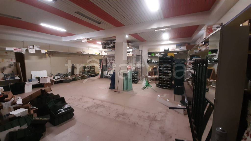 negozio in vendita a Morlupo