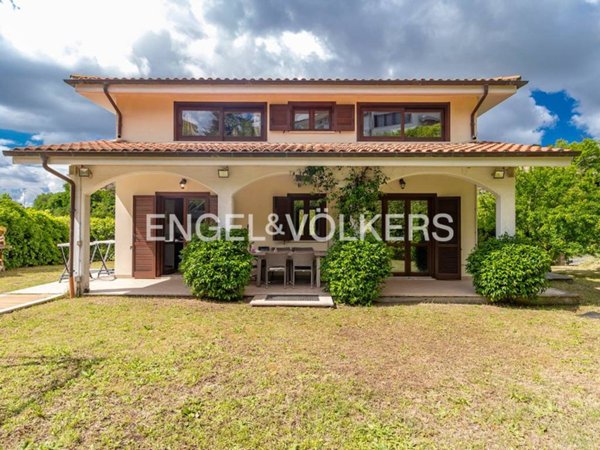 casa indipendente in vendita a Morlupo