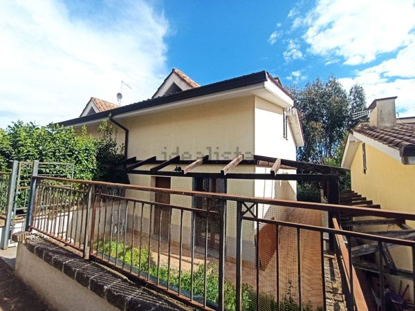 casa indipendente in vendita a Morlupo