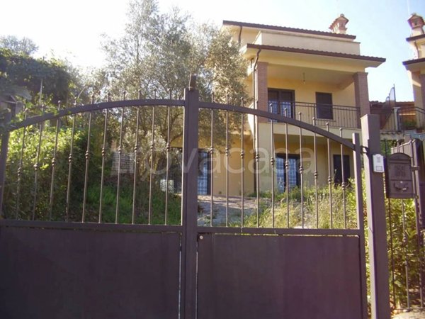 casa indipendente in vendita a Morlupo