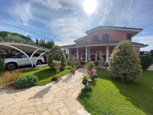 casa indipendente in vendita a Morlupo