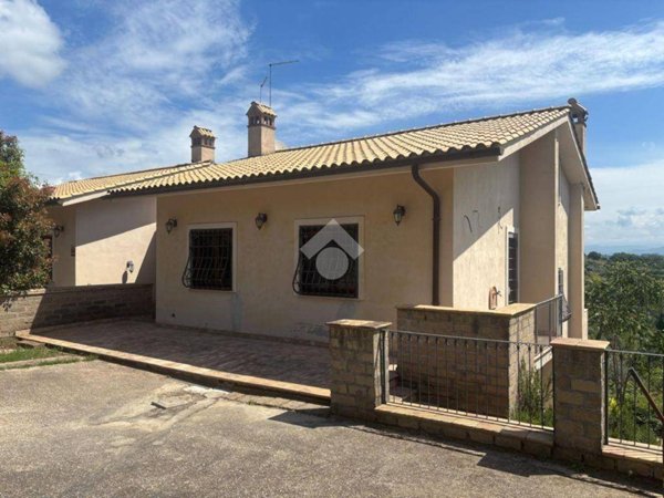 casa indipendente in vendita a Morlupo
