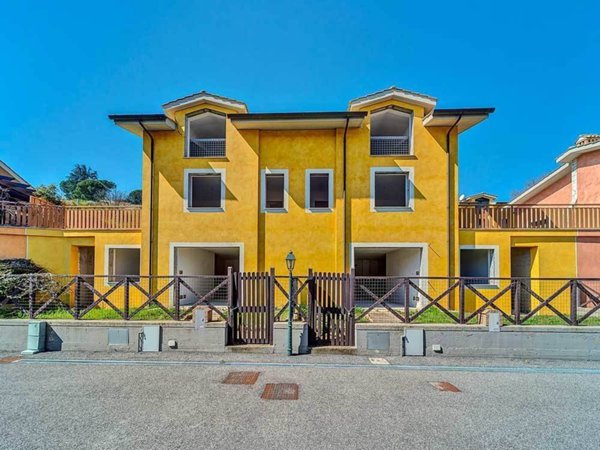 casa indipendente in vendita a Morlupo