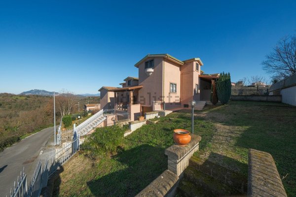 casa indipendente in vendita a Morlupo
