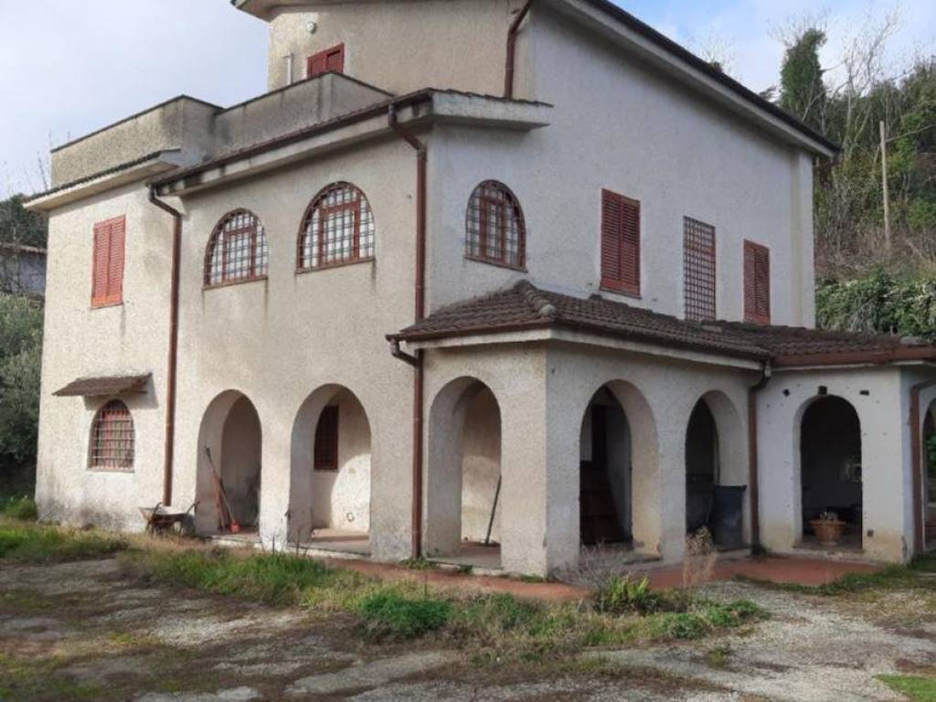 casa indipendente in vendita a Morlupo