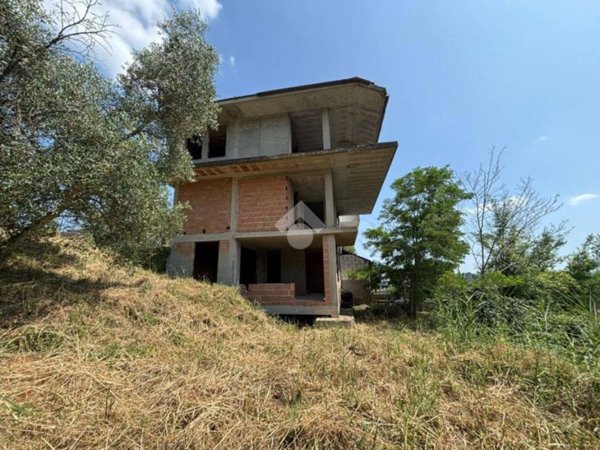 casa indipendente in vendita a Morlupo