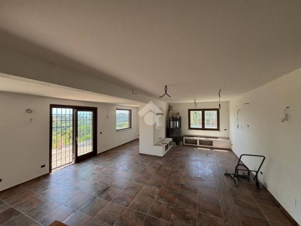 casa indipendente in vendita a Morlupo
