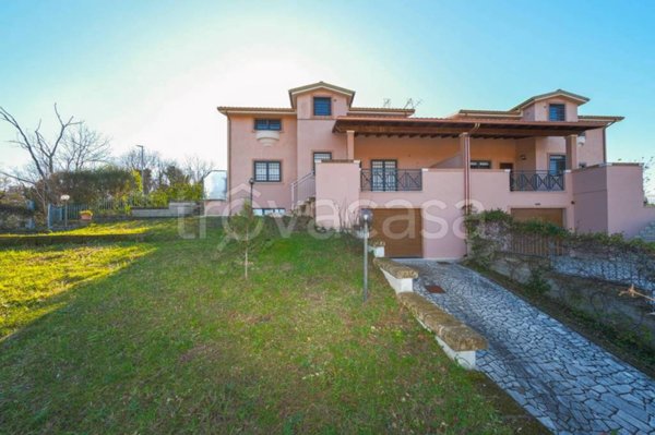 casa indipendente in vendita a Morlupo