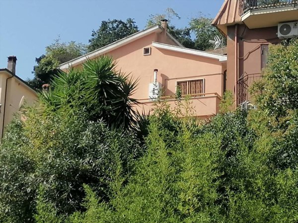 casa indipendente in vendita a Morlupo
