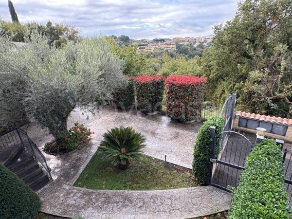 casa indipendente in vendita a Morlupo