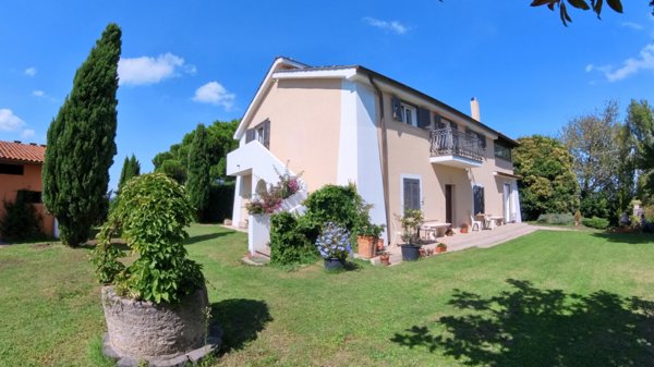 casa indipendente in vendita a Morlupo