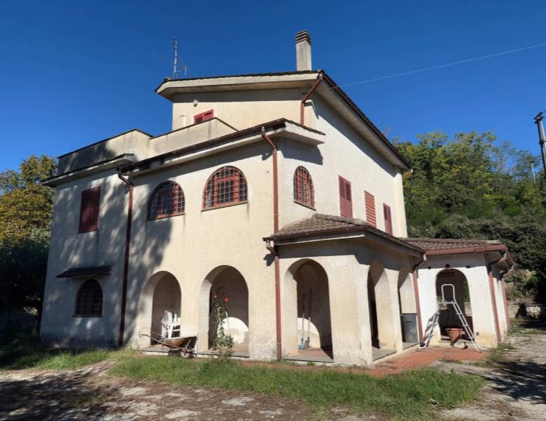 casa indipendente in vendita a Morlupo