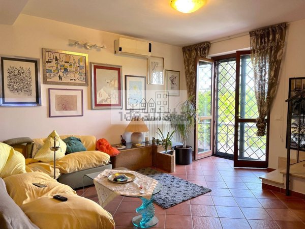 casa indipendente in vendita a Morlupo