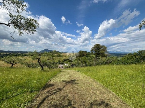 terreno edificabile in vendita a Morlupo