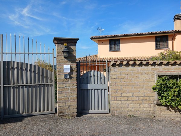 casa indipendente in vendita a Morlupo