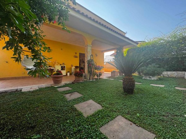 casa indipendente in vendita a Morlupo