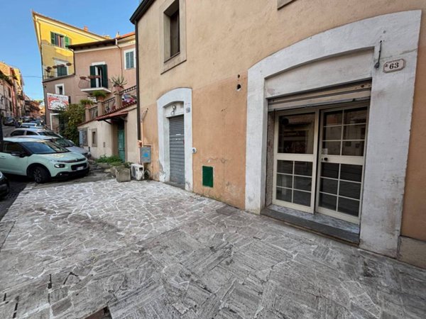 negozio in vendita a Morlupo