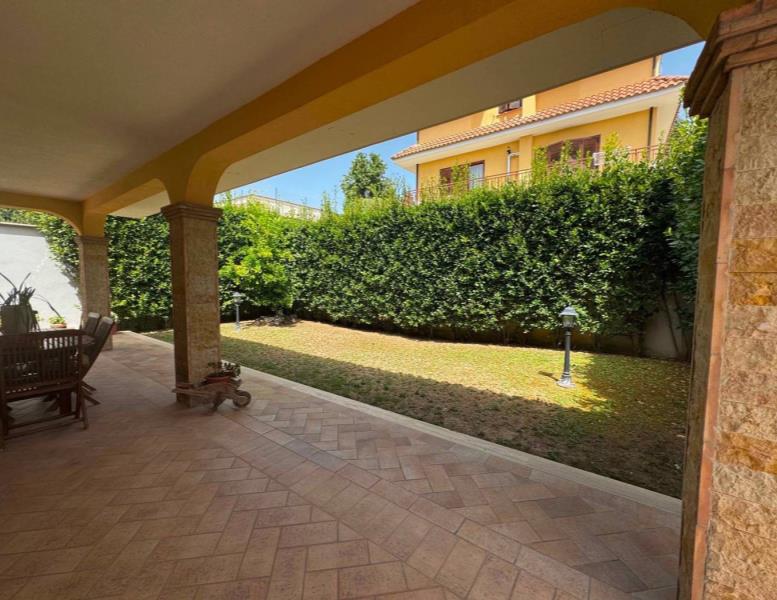 casa indipendente in vendita a Morlupo