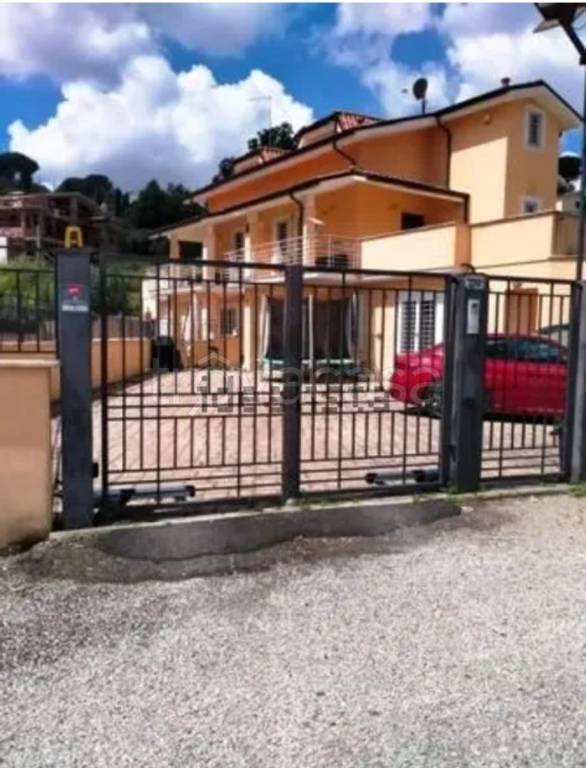 casa indipendente in vendita a Morlupo