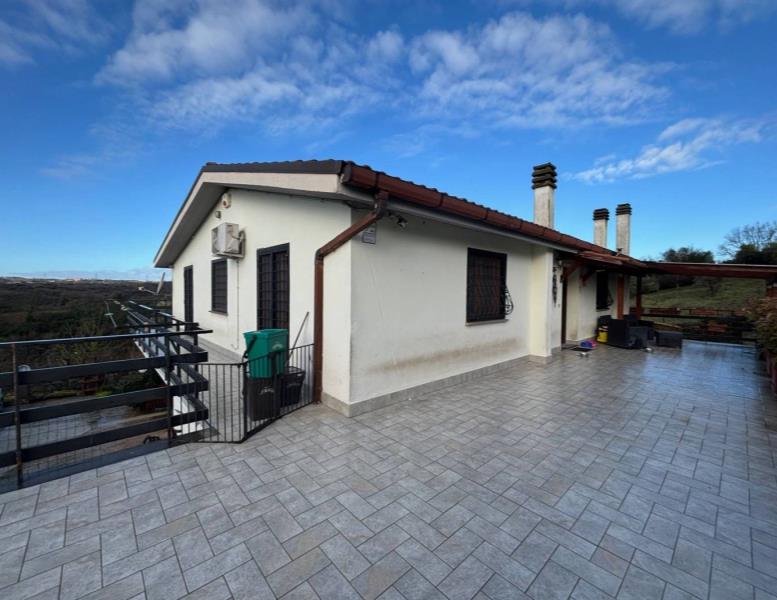 casa indipendente in vendita a Morlupo