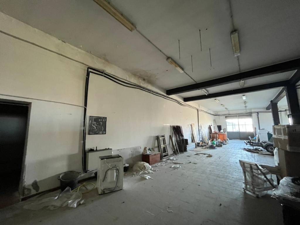 negozio in vendita a Morlupo