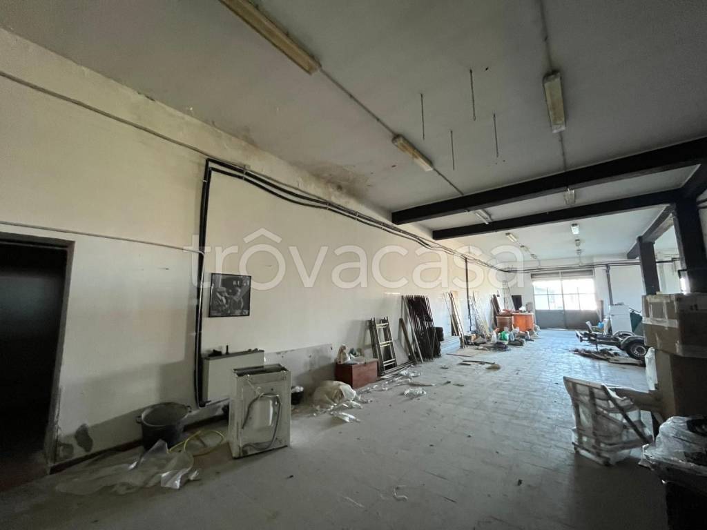 negozio in vendita a Morlupo