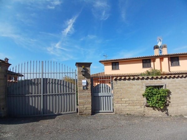 casa indipendente in vendita a Morlupo