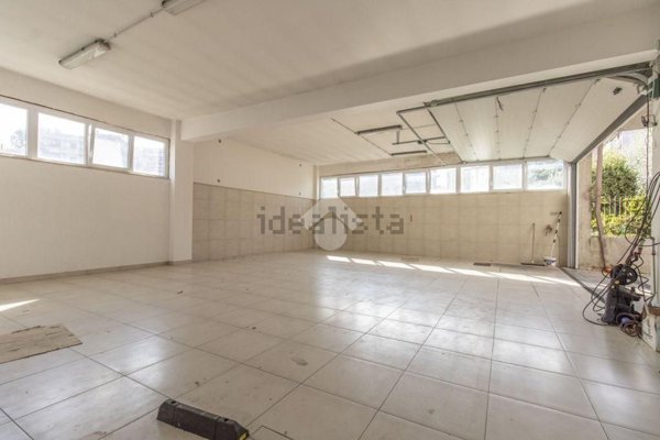 locale di sgombero in vendita a Morlupo