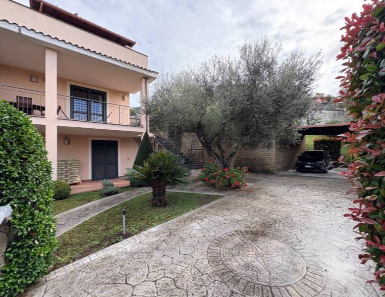 casa indipendente in vendita a Morlupo