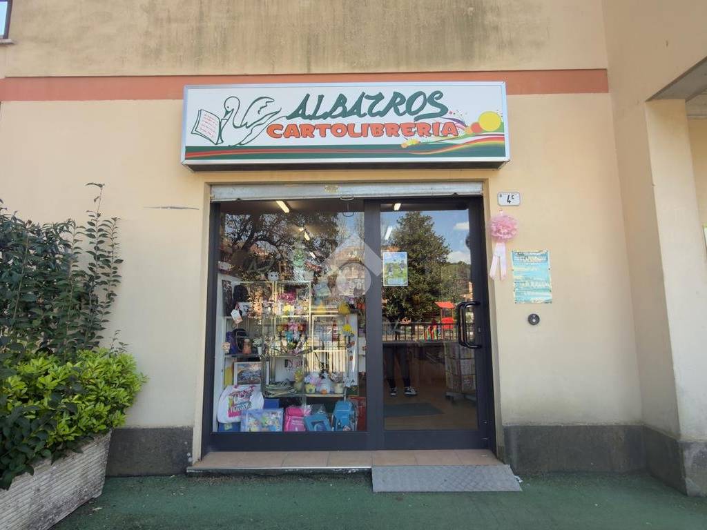 negozio in vendita a Morlupo