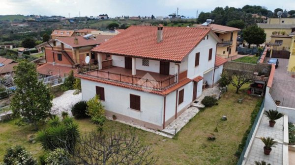 casa indipendente in vendita a Morlupo