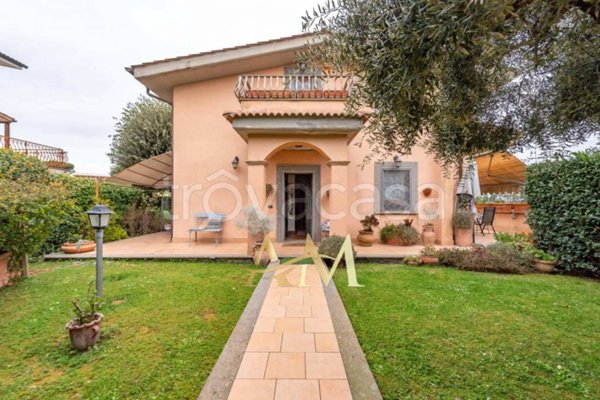 casa indipendente in vendita a Morlupo