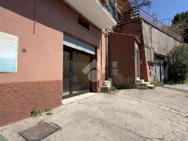 negozio in vendita a Morlupo