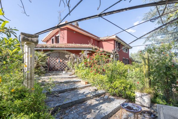 casa indipendente in vendita a Morlupo