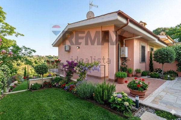 casa indipendente in vendita a Morlupo