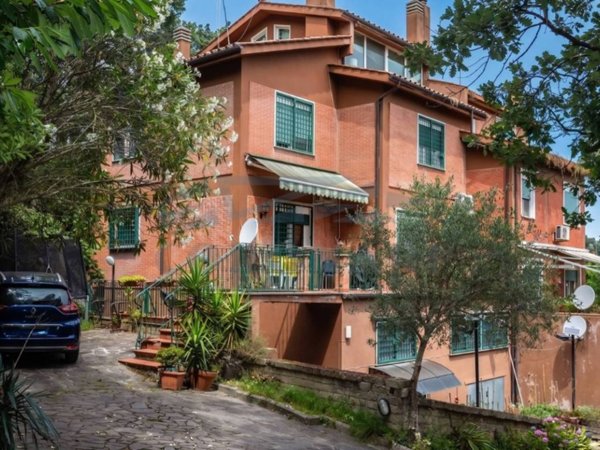 casa indipendente in vendita a Morlupo