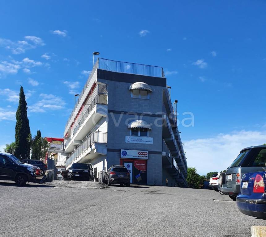 negozio in vendita a Morlupo