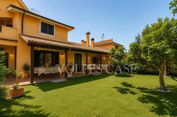 casa indipendente in vendita a Morlupo