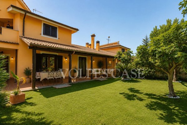 casa indipendente in vendita a Morlupo