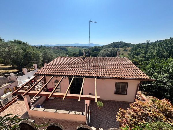 casa indipendente in vendita a Morlupo