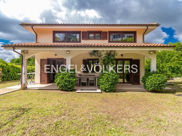 casa indipendente in vendita a Morlupo