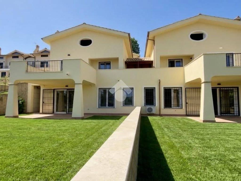 casa indipendente in vendita a Morlupo