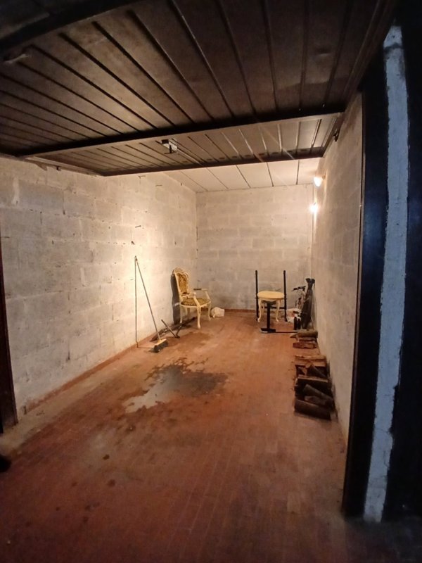 locale di sgombero in vendita a Morlupo