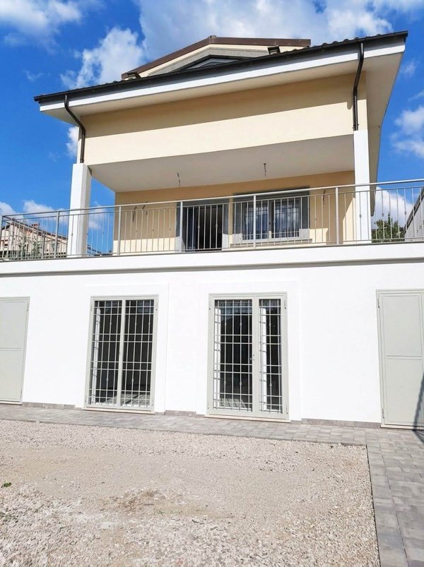casa indipendente in vendita a Morlupo